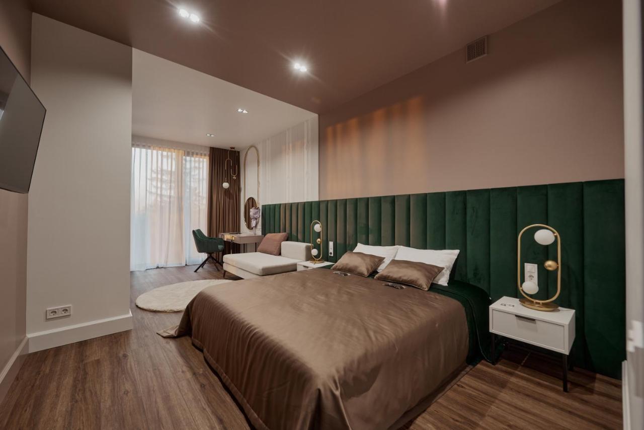Kostjukowski Apartments Avalon Lviv Kültér fotó